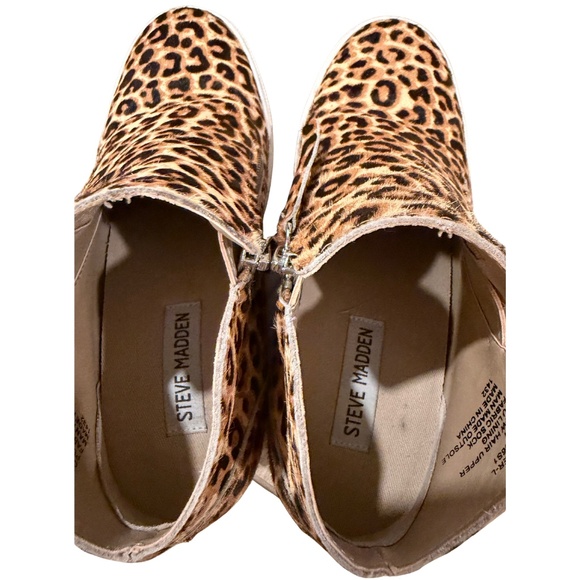 Steve Madden Woman Wedge Sneaker Bootie Cheetah, size 7.5, Zippers - worn 2x - Picture 5 of 7